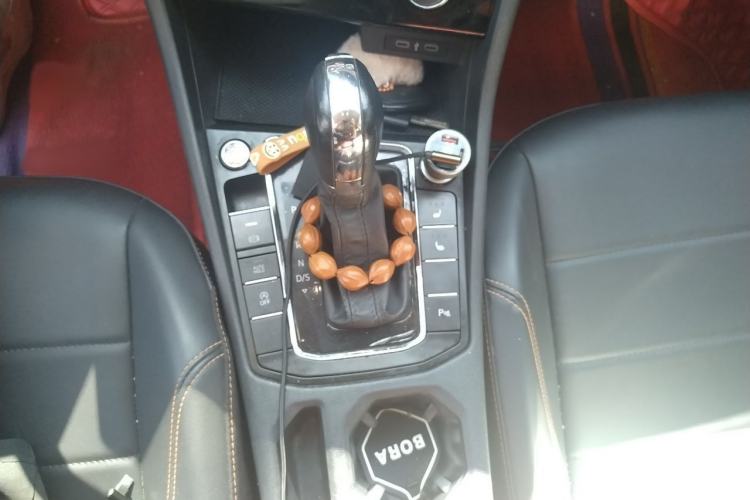 Used Volkswagen Bora 2023 200TSI DSG YueXing PRO Edition Gear Lever