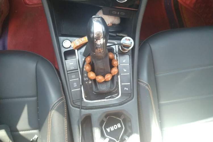 Used Volkswagen Bora 2023 200TSI DSG YueXing PRO Edition Gear Lever