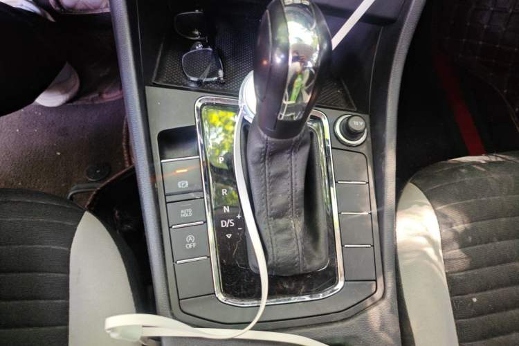 Used Volkswagen Bora 2023 200TSI DSG Comfort Edition Gear Lever