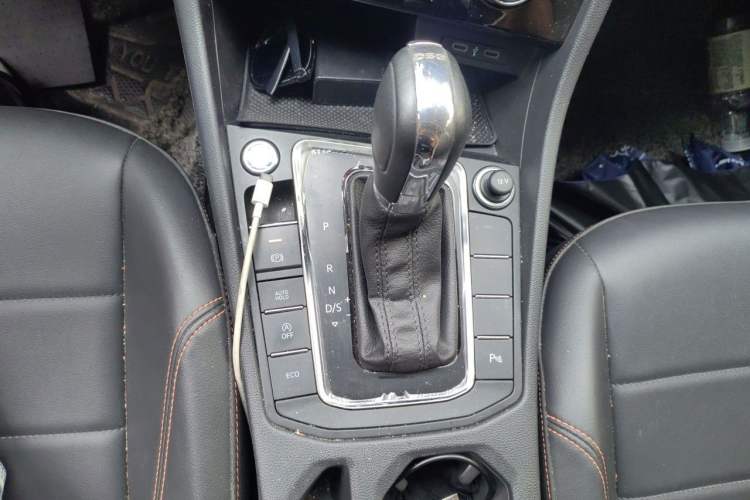 Used Volkswagen Bora 2023 280TSI DSG Comfort Edition Gear Lever