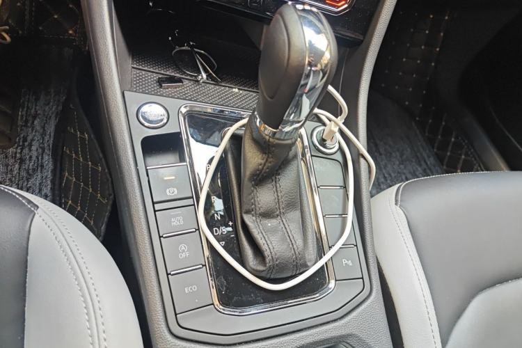 Used Volkswagen Bora 2023 280TSI DSG Prestige Edition Gear Lever