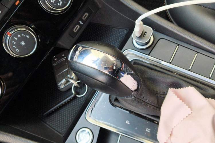 Used Volkswagen Bora 2023 200TSI DSG Smart Drive Version Gear Lever