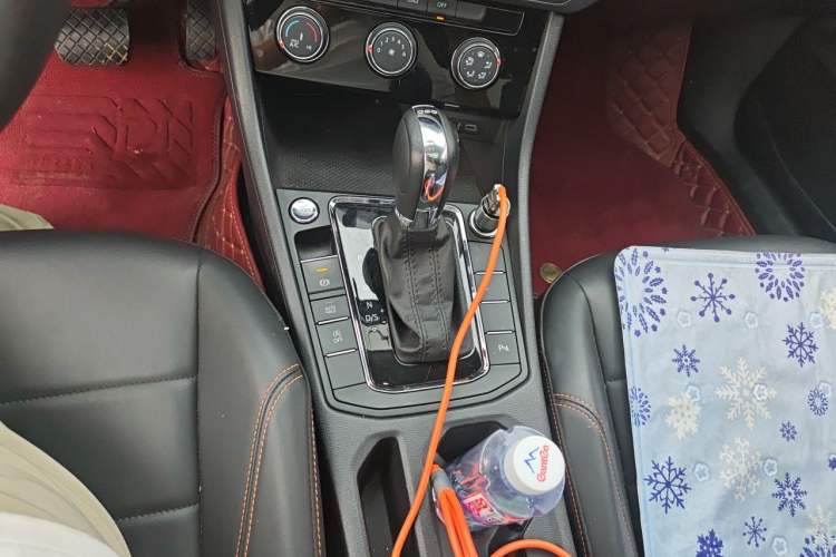 Used Volkswagen Bora 2023 200TSI DSG Smart Drive Version Gear Lever