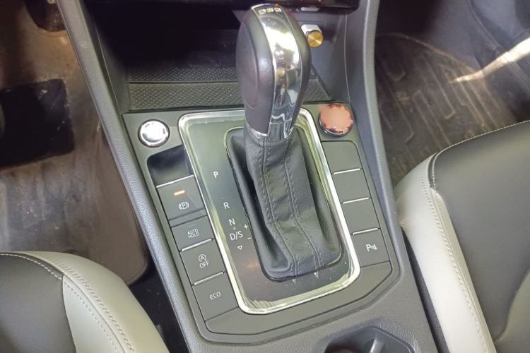 Used Volkswagen Bora 2023 280TSI DSG Prestige Edition Gear Lever