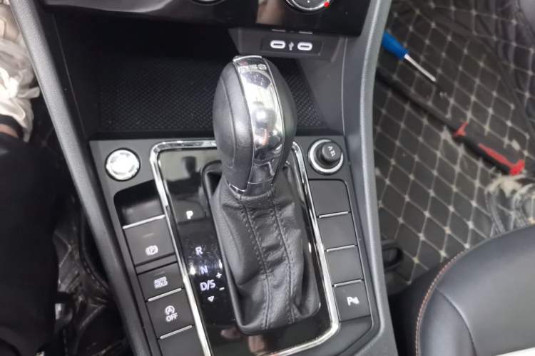 Used Volkswagen Bora 2023 200TSI DSG Enjoyment Edition Gear Lever
