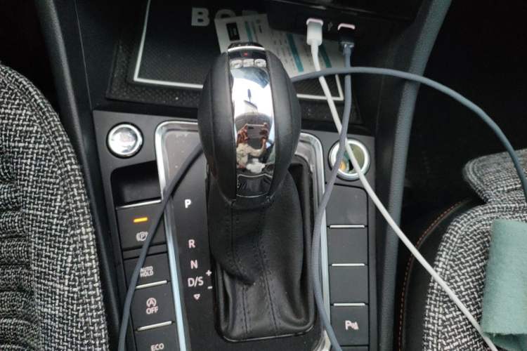 Used Volkswagen Bora 2023 280TSI DSG Comfort Edition Gear Lever