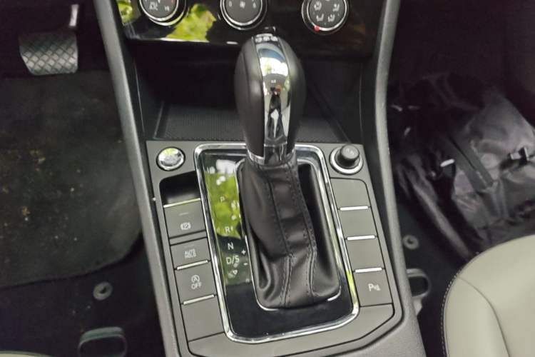 Used Volkswagen Bora 2023 200TSI DSG Enjoyment Edition Gear Lever