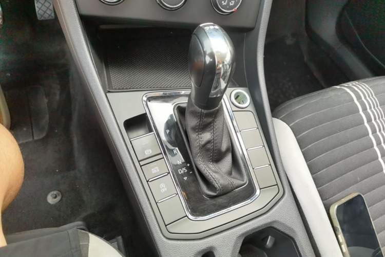 Used Volkswagen Bora 2023 200TSI DSG Comfort Edition Gear Lever