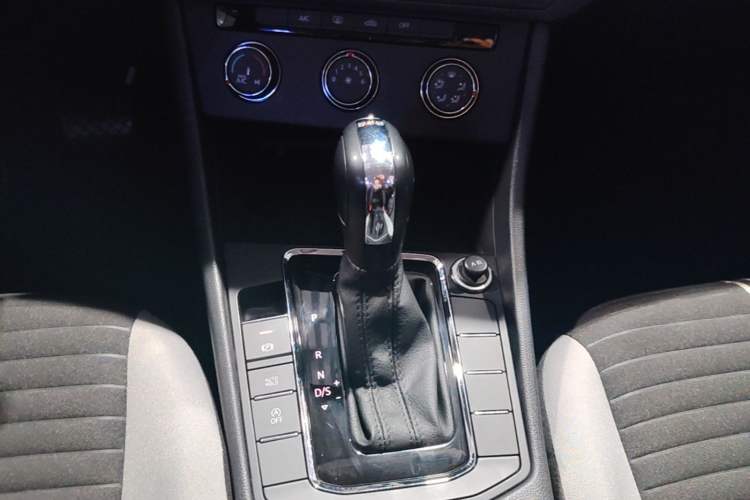 Used Volkswagen Bora 2023 200TSI DSG Comfort Edition Gear Lever