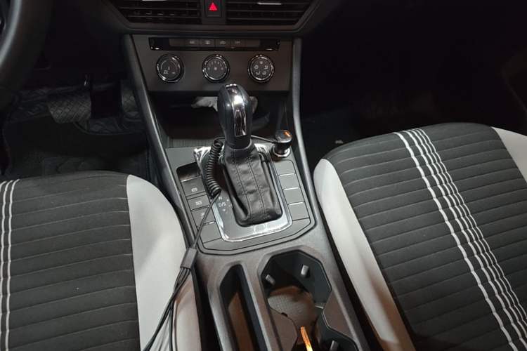 Used Volkswagen Bora 2023 200TSI DSG Comfort Edition Gear Lever