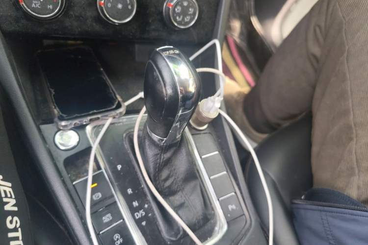 Used Volkswagen Bora 2023 200TSI DSG Smart Drive Version Gear Lever