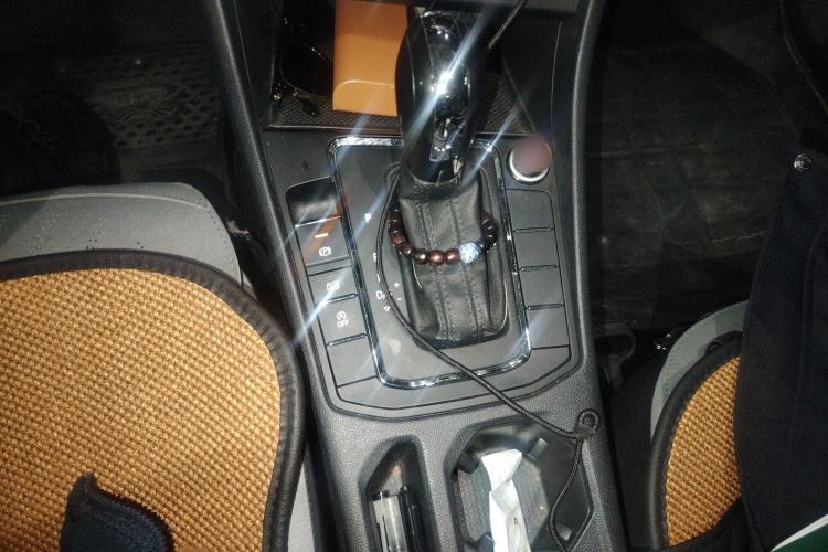 Used Volkswagen Bora 2023 1.5L Automatic Changer Limited Edition Gear Lever
