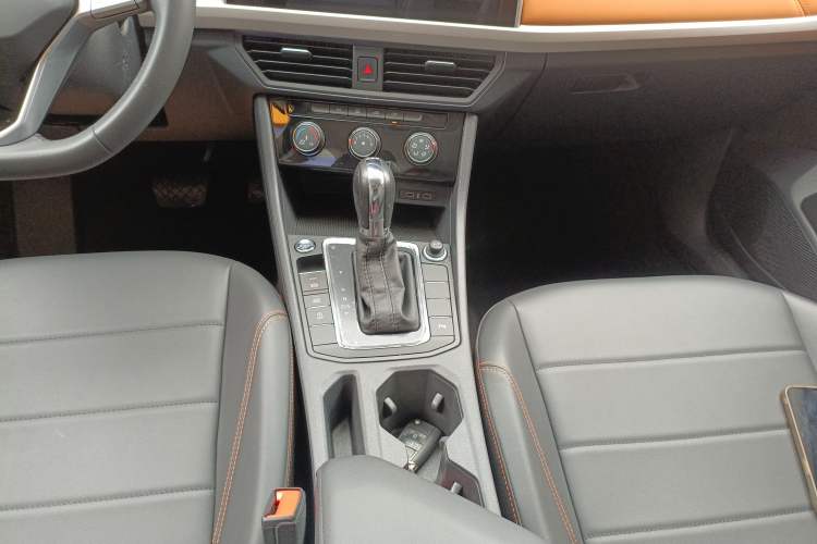 Used Volkswagen Bora 2023 200TSI DSG Smart Drive Version Gear Lever