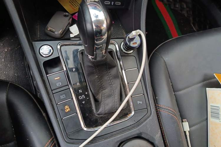 Used Volkswagen Bora 2023 200TSI DSG YueXing PRO Edition Gear Lever
