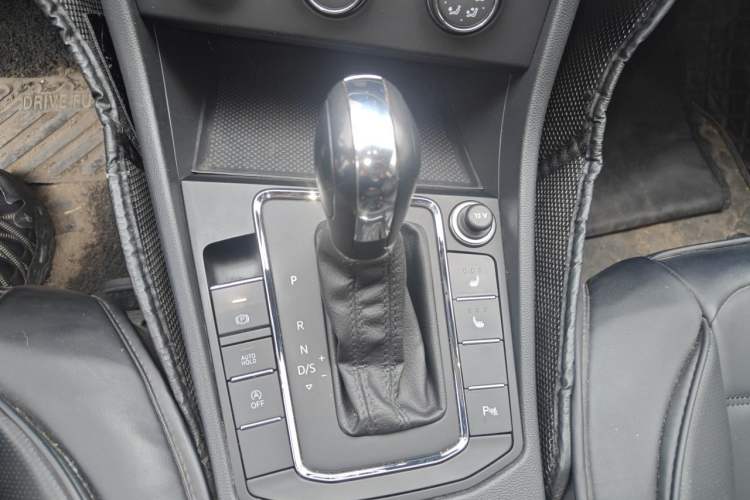 Used Volkswagen Bora 2023 1.5L Automatic Changer Limited Edition Gear Lever