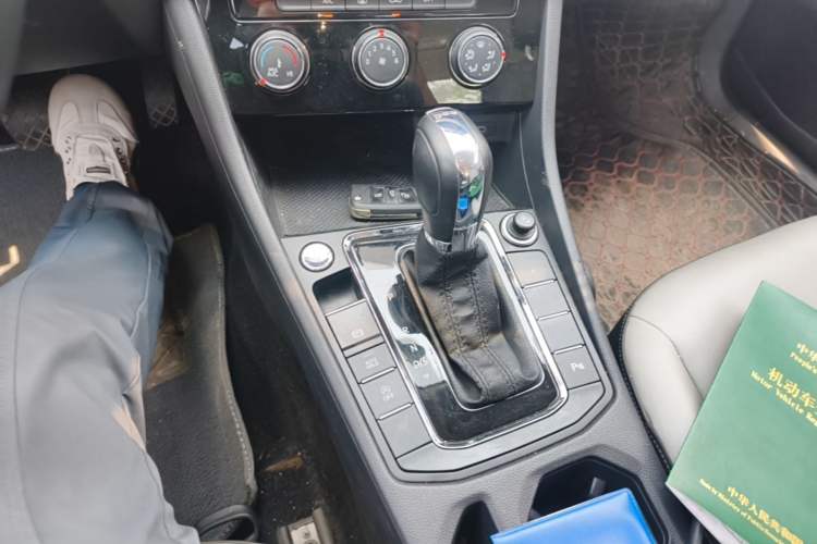 Used Volkswagen Bora 2023 200TSI DSG Enjoyment Edition Gear Lever