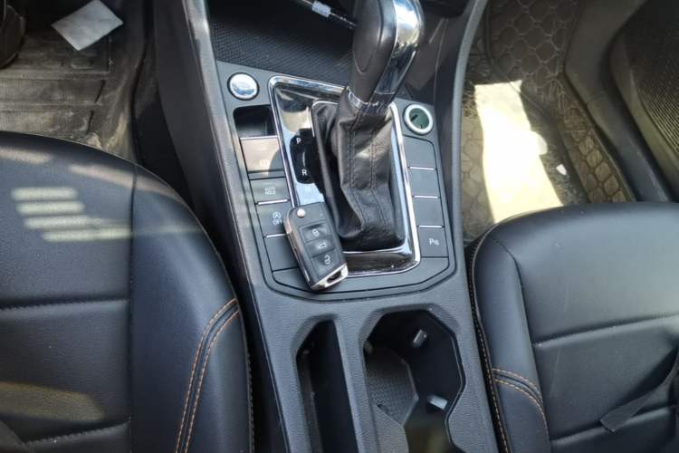 Used Volkswagen Bora 2023 200TSI DSG Enjoyment Edition Gear Lever