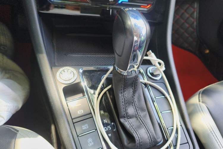 Used Volkswagen Bora 2023 300TSI DSG Prestige Edition Gear Lever