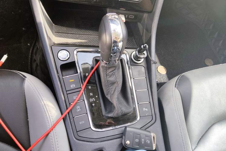 Used Volkswagen Bora 2023 280TSI DSG Prestige Edition Gear Lever