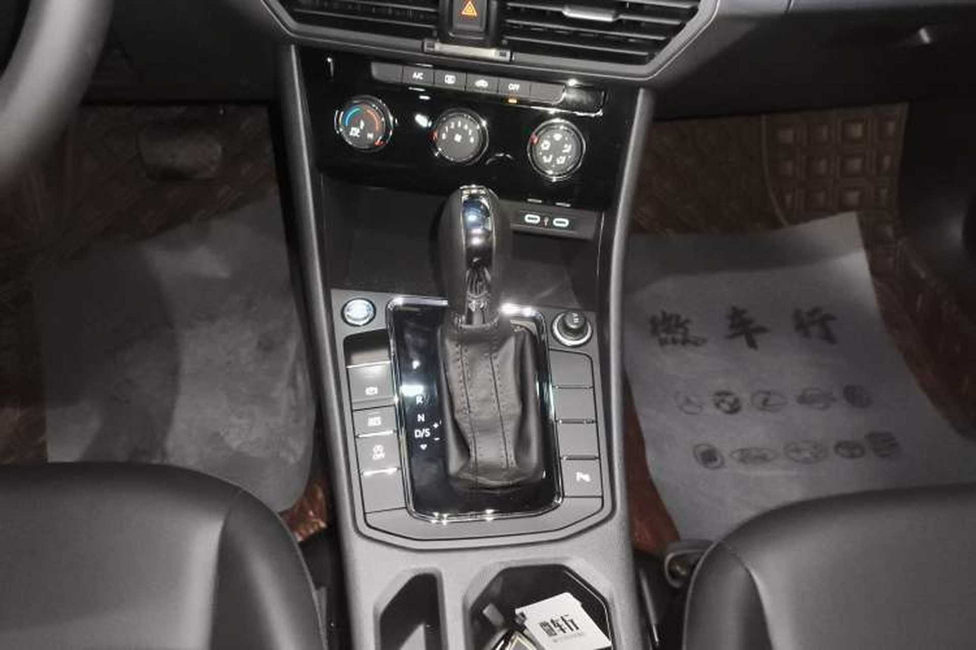 Used Volkswagen Bora 2023 200TSI DSG YueXing PRO Edition Gear Lever
