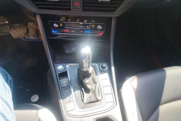Used Volkswagen Bora 2023 280TSI DSG Prestige Edition Gear Lever