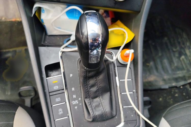 Used Volkswagen Bora 2023 1.5L Automatic Changer Limited Edition Gear Lever