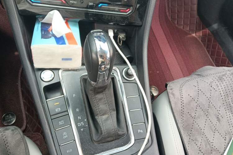 Used Volkswagen Bora 2023 300TSI DSG Prestige Edition Gear Lever