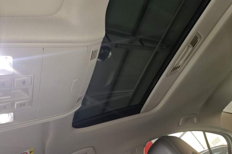 Used Volkswagen Bora 2023 300TSI DSG Prestige Edition Headliner