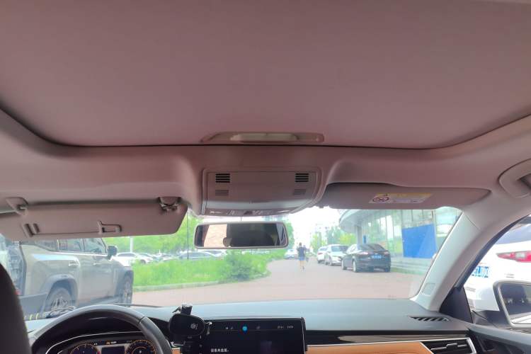 Used Volkswagen Bora 2023 200TSI DSG YueXing PRO Edition Headliner