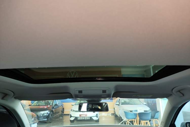 Used Volkswagen Bora 2023 300TSI DSG Prestige Edition Headliner