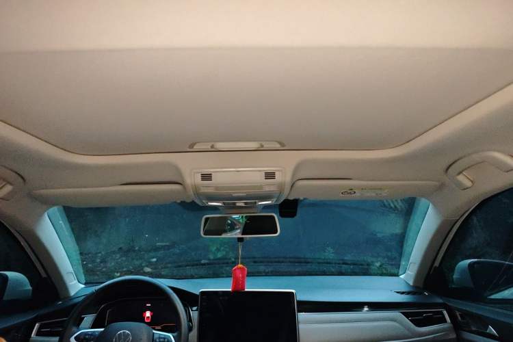 Used Volkswagen Bora 2023 300TSI DSG Prestige Edition Headliner