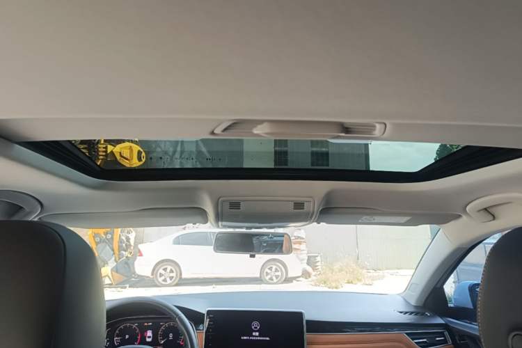 Used Volkswagen Bora 2023 200TSI DSG YueXing PRO Edition Headliner