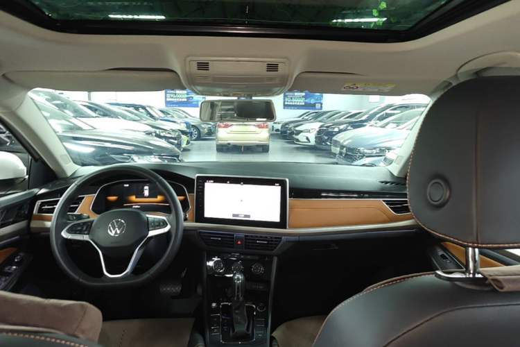 Used Volkswagen Bora 2023 200TSI DSG Enjoyment Edition Headliner