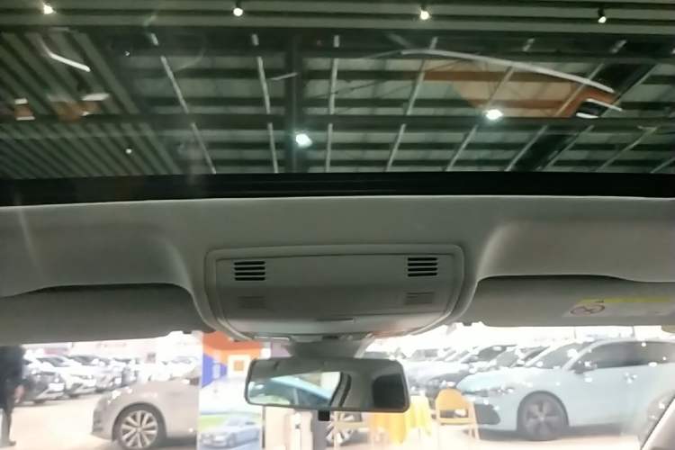 Used Volkswagen Bora 2023 200TSI DSG SmartDrive PRO Edition Headliner