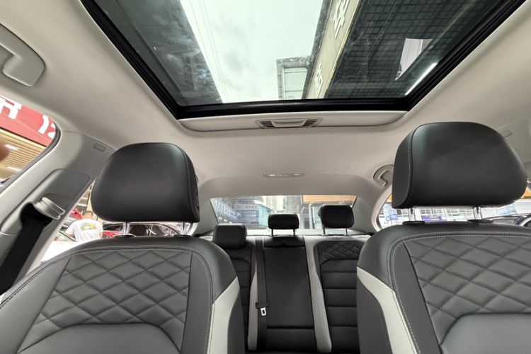 Used Volkswagen Bora 2023 300TSI DSG Prestige Edition Headliner