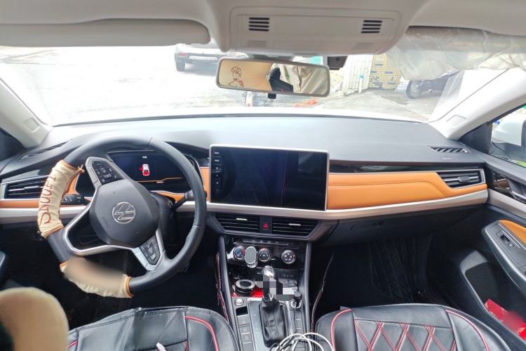 Used Volkswagen Bora 2023 200TSI DSG SmartDrive PRO Edition Headliner