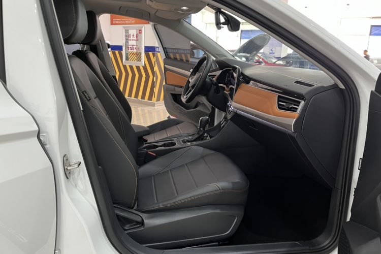 Used Volkswagen Bora 2023 200TSI DSG YueXing PRO Edition Interior 10