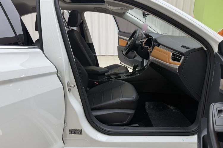 Used Volkswagen Bora 2023 200TSI DSG Smart Drive Version Interior 2