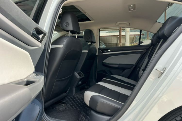 Used Volkswagen Bora 2023 300TSI DSG Prestige Edition Interior 3
