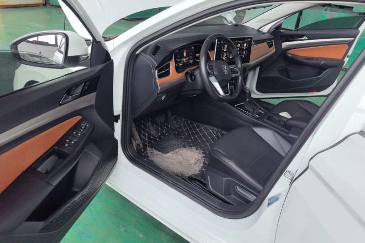Used Volkswagen Bora 2023 200TSI DSG Enjoyment Edition Interior 3
