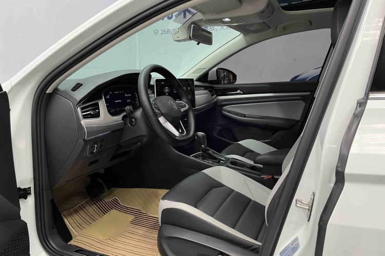 Used Volkswagen Bora 2023 300TSI DSG Prestige Edition Interior 4