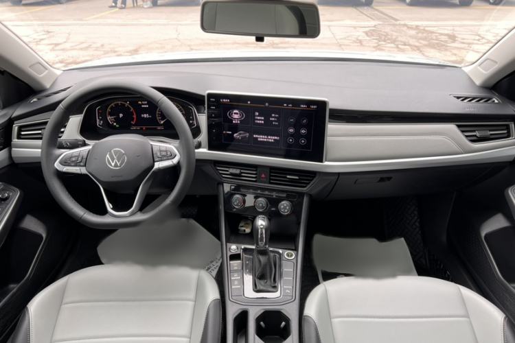 Used Volkswagen Bora 2023 200TSI DSG SmartDrive PRO Edition Interior 4