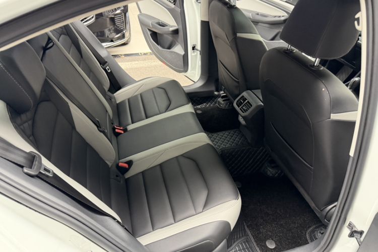 Used Volkswagen Bora 2023 300TSI DSG Prestige Edition Interior 4