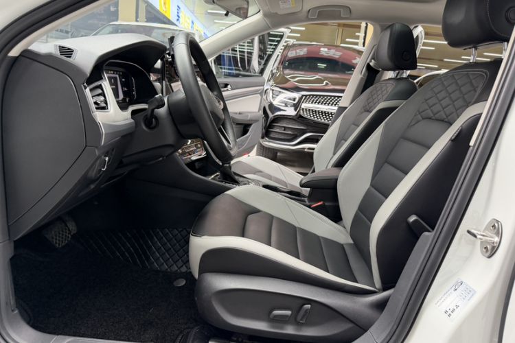 Used Volkswagen Bora 2023 300TSI DSG Prestige Edition Interior 5