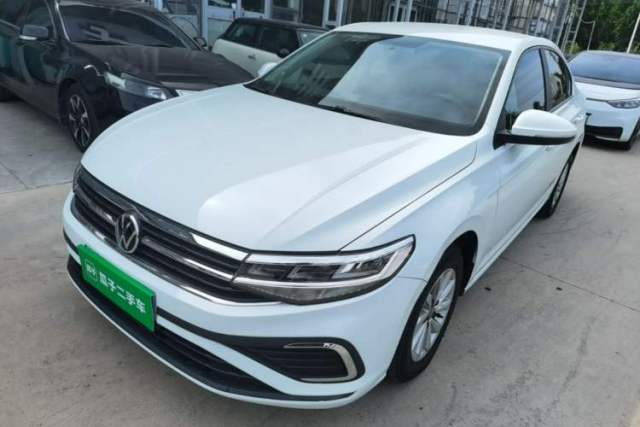 Ojetý Volkswagen Bora 2023 200TSI DSG Comfort Edition