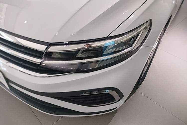 Used Volkswagen Bora 2023 200TSI DSG Comfort Edition Left Front Headlight