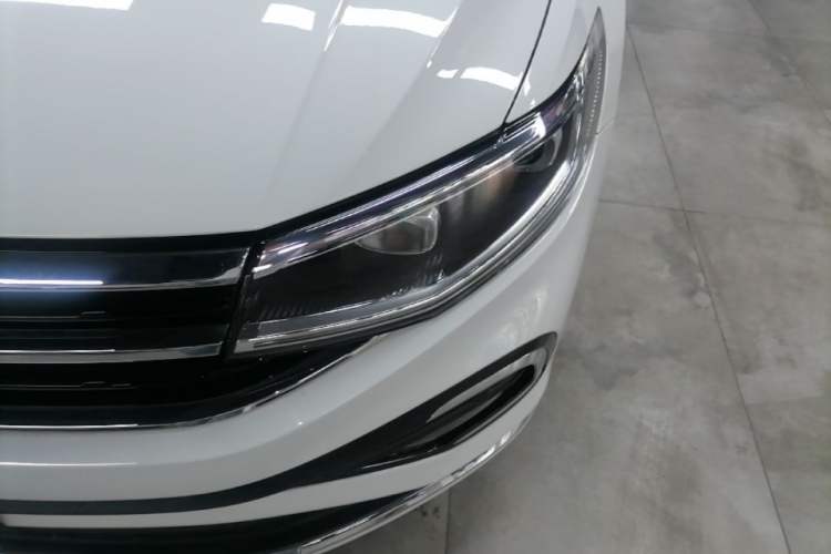 Used Volkswagen Bora 2023 200TSI DSG YueXing PRO Edition Left Front Headlight
