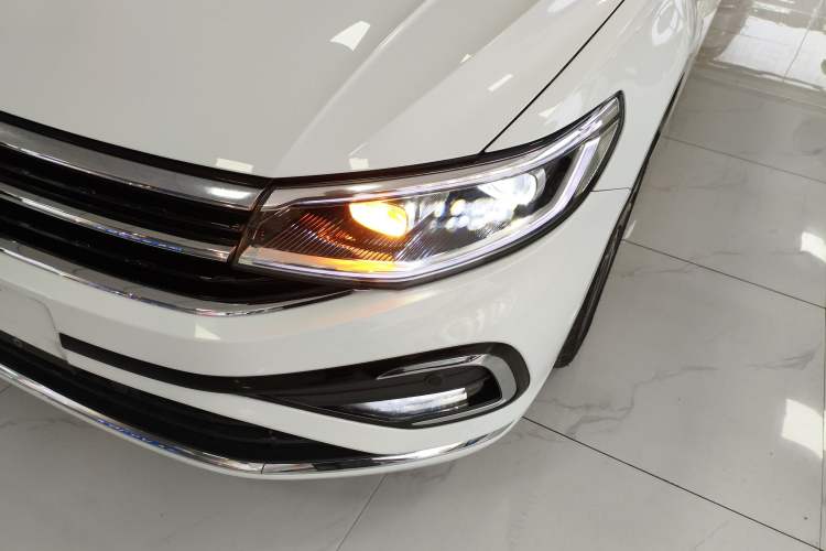 Used Volkswagen Bora 2023 200TSI DSG SmartDrive PRO Edition Left Front Headlight