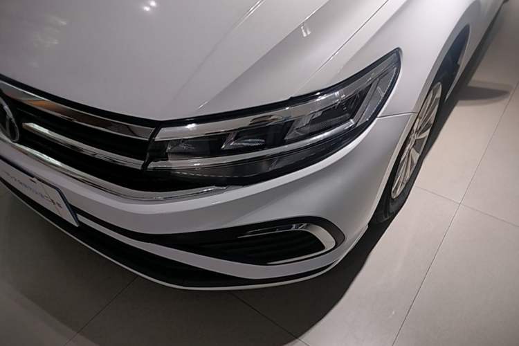 Used Volkswagen Bora 2023 200TSI DSG Comfort Edition Left Front Headlight