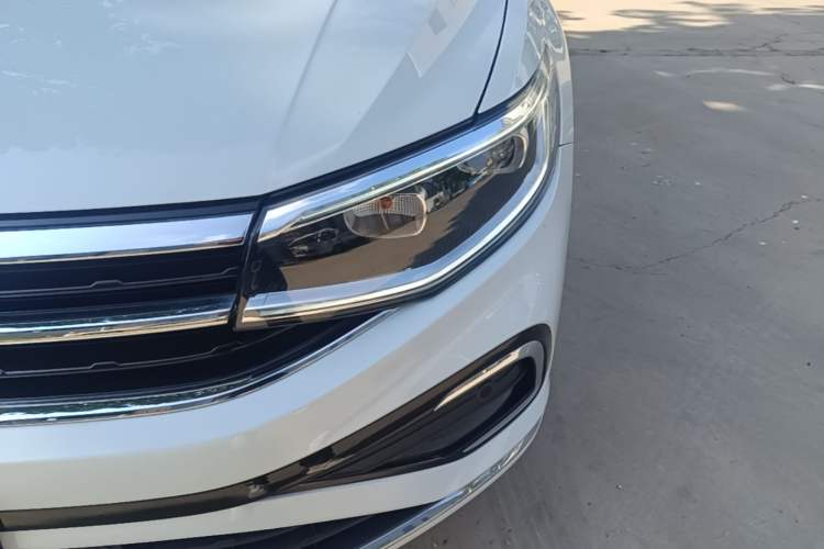 Used Volkswagen Bora 2023 200TSI DSG YueXing PRO Edition Left Front Headlight